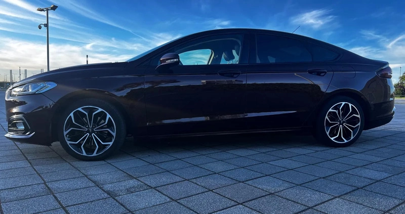 Ford Fusion cena 63500 przebieg: 122304, rok produkcji 2016 z Gdańsk małe 154
